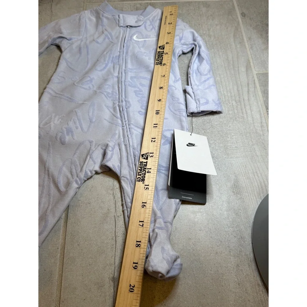 Nike baby hue color